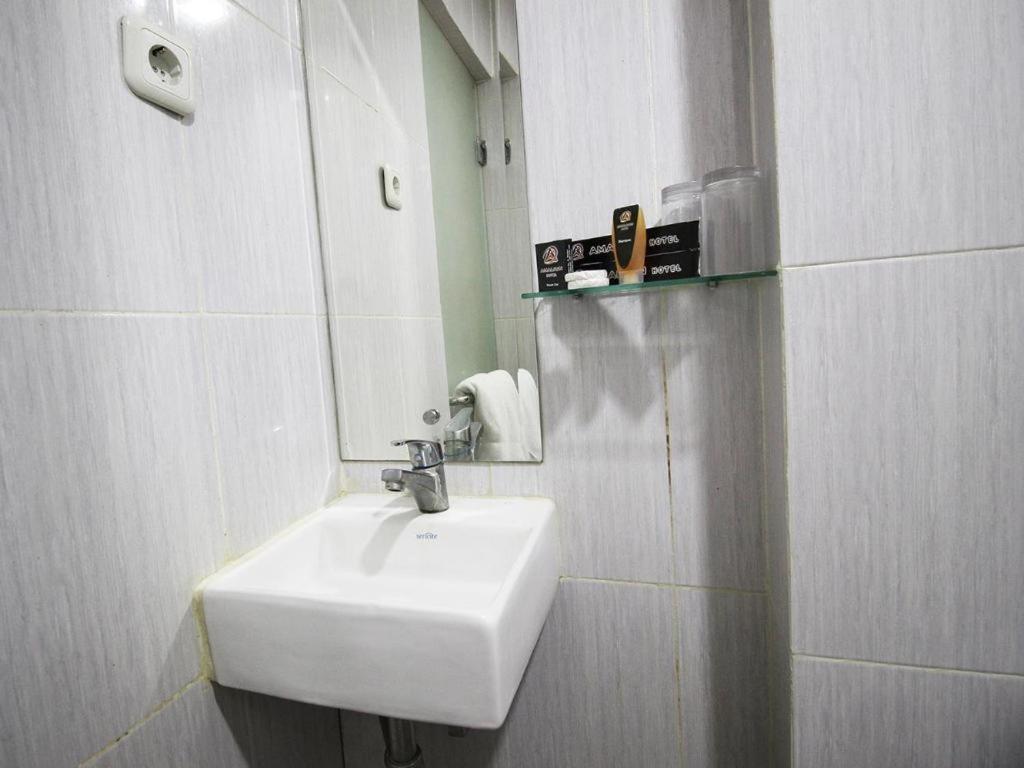 Amaliun Hotel Medan Kültér fotó