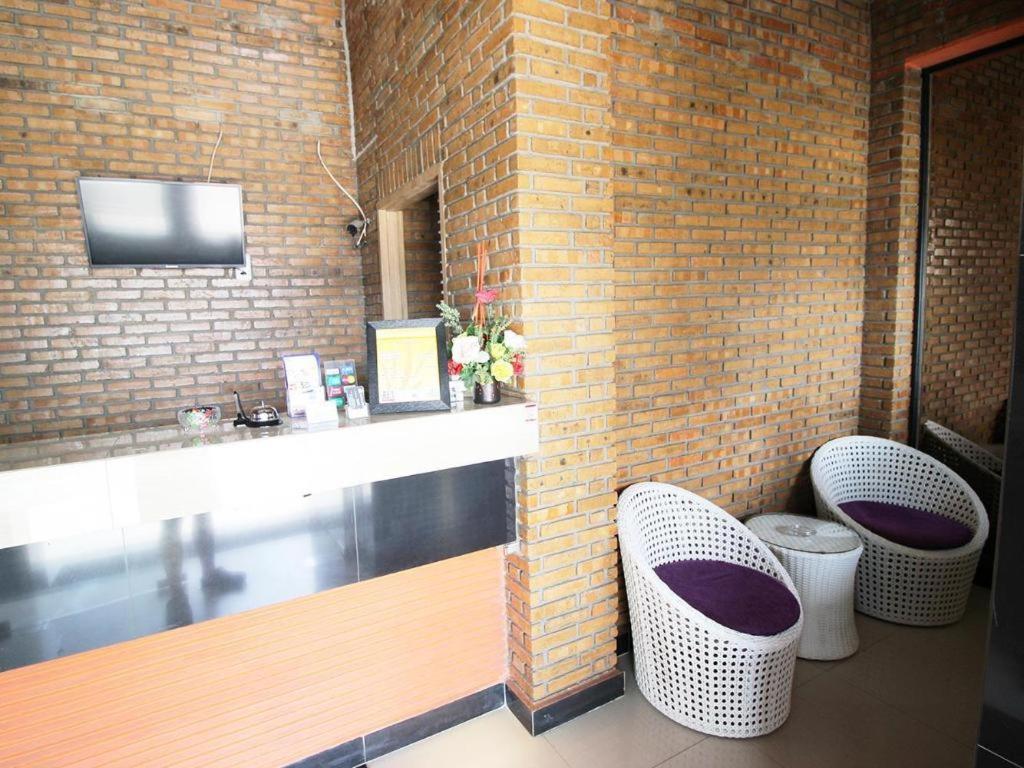 Amaliun Hotel Medan Kültér fotó