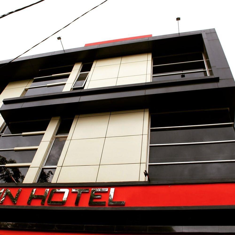 Amaliun Hotel Medan Kültér fotó