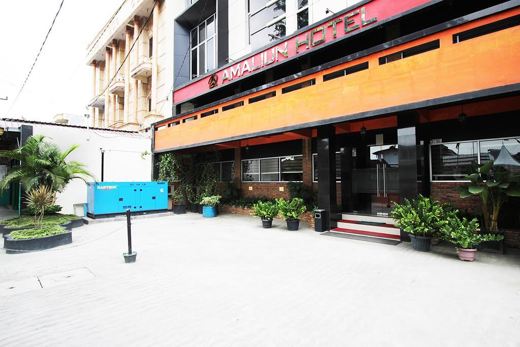 Amaliun Hotel Medan Kültér fotó