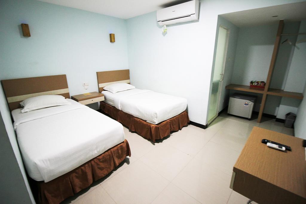 Amaliun Hotel Medan Kültér fotó