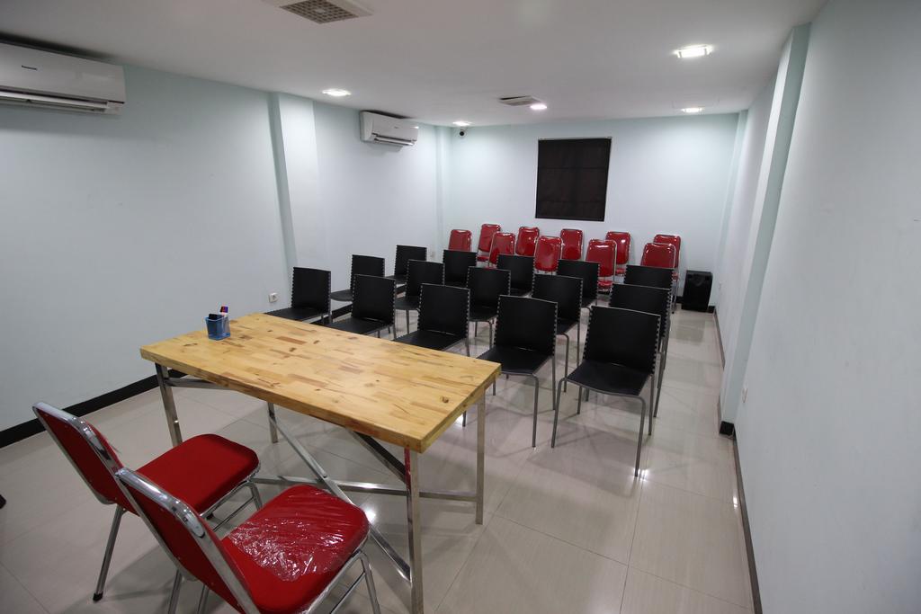 Amaliun Hotel Medan Kültér fotó