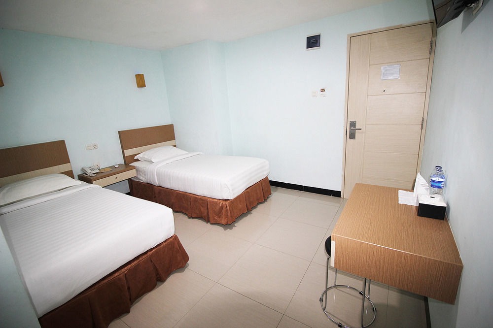 Amaliun Hotel Medan Kültér fotó