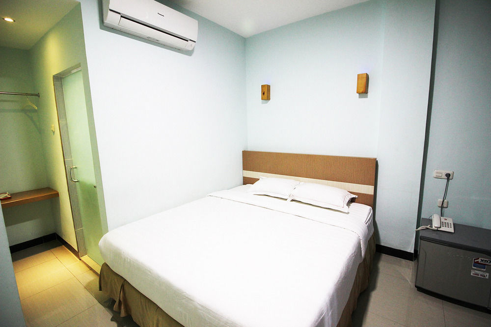 Amaliun Hotel Medan Kültér fotó