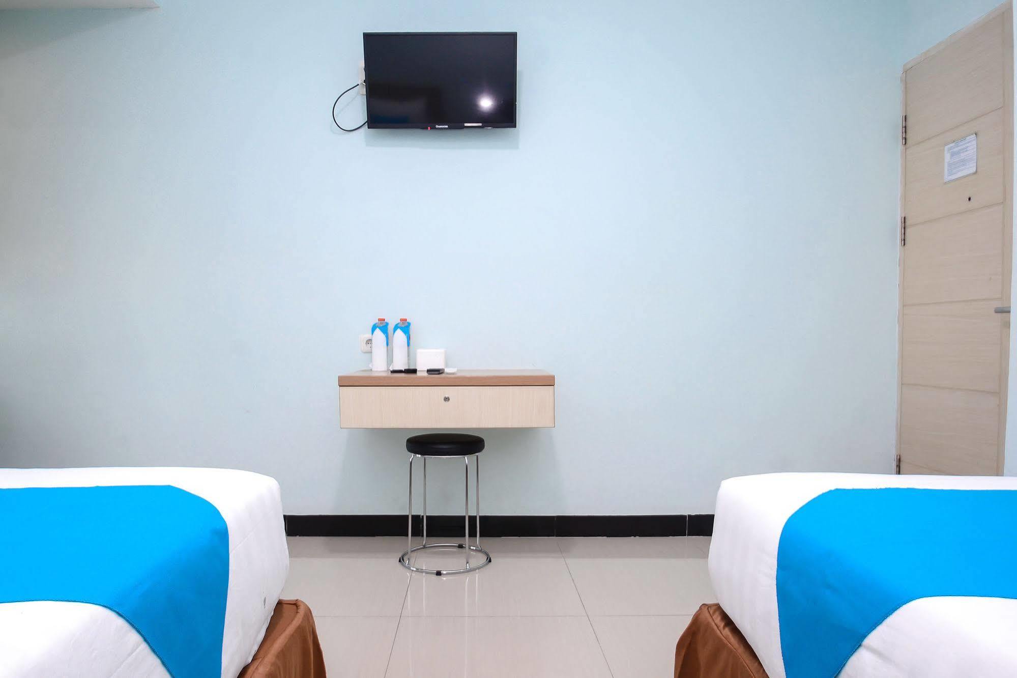 Amaliun Hotel Medan Kültér fotó